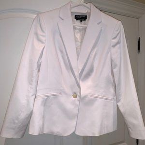 Size 8 - Blazer/Suit Jacket; White/Jones NY